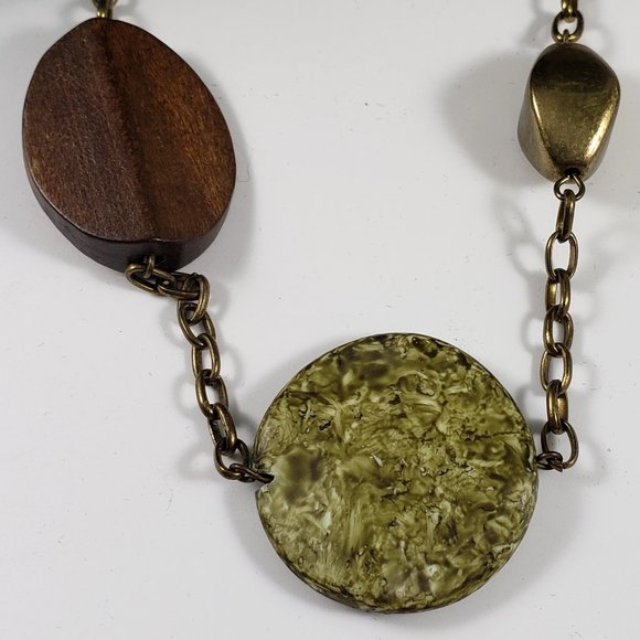 ✨3 for $25💎 OLIVE GREEN-WOOD BEAD NECKLACE - Picture 3 of 9